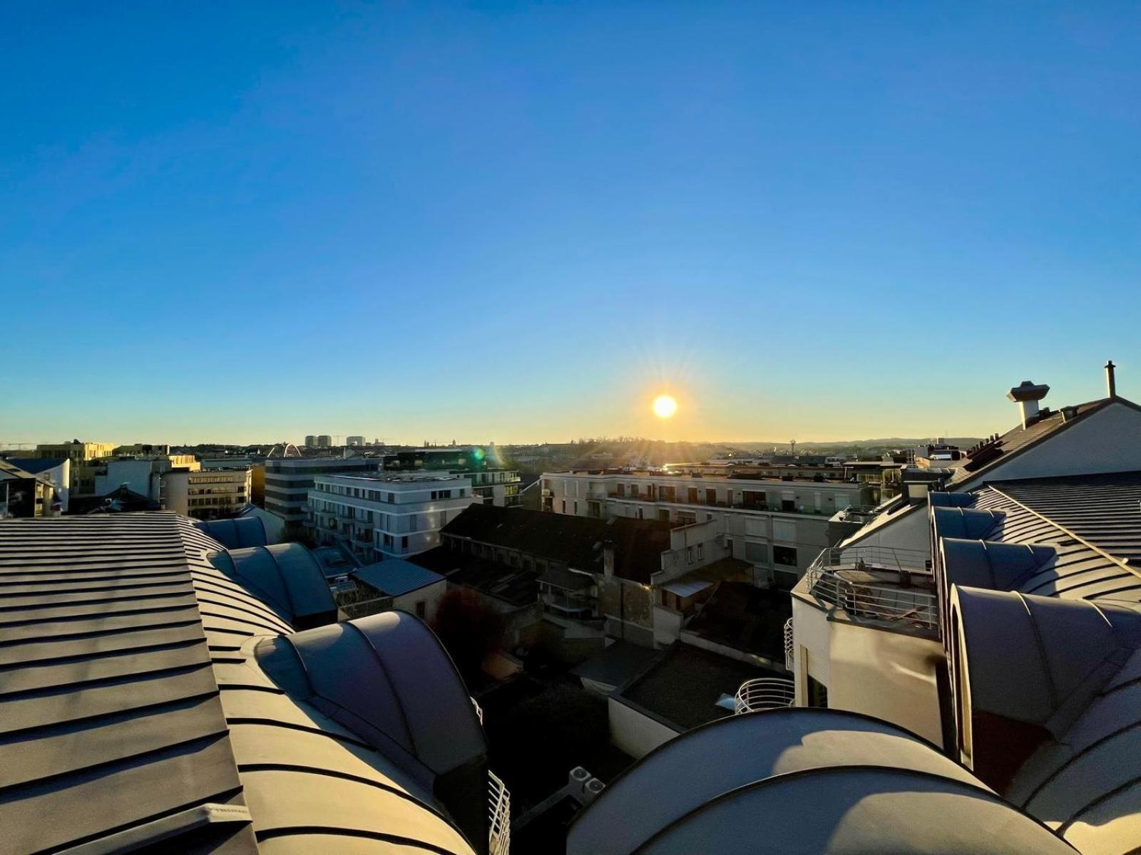 Ferienwohnung Lux Penthouse - Office, Terrace, Gym & Parking Luxemburg Exterior foto