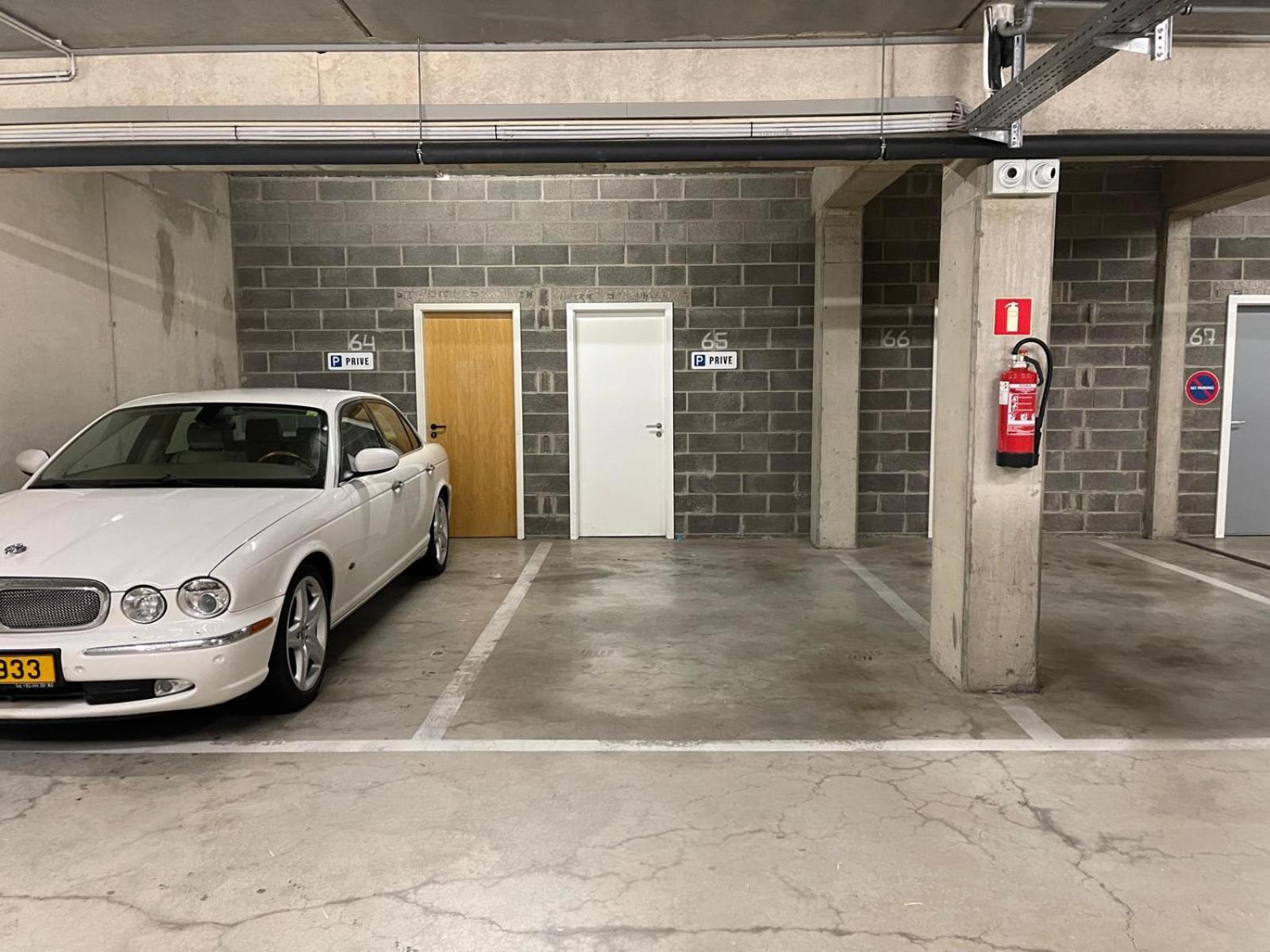 Ferienwohnung Lux Penthouse - Office, Terrace, Gym & Parking Luxemburg Exterior foto