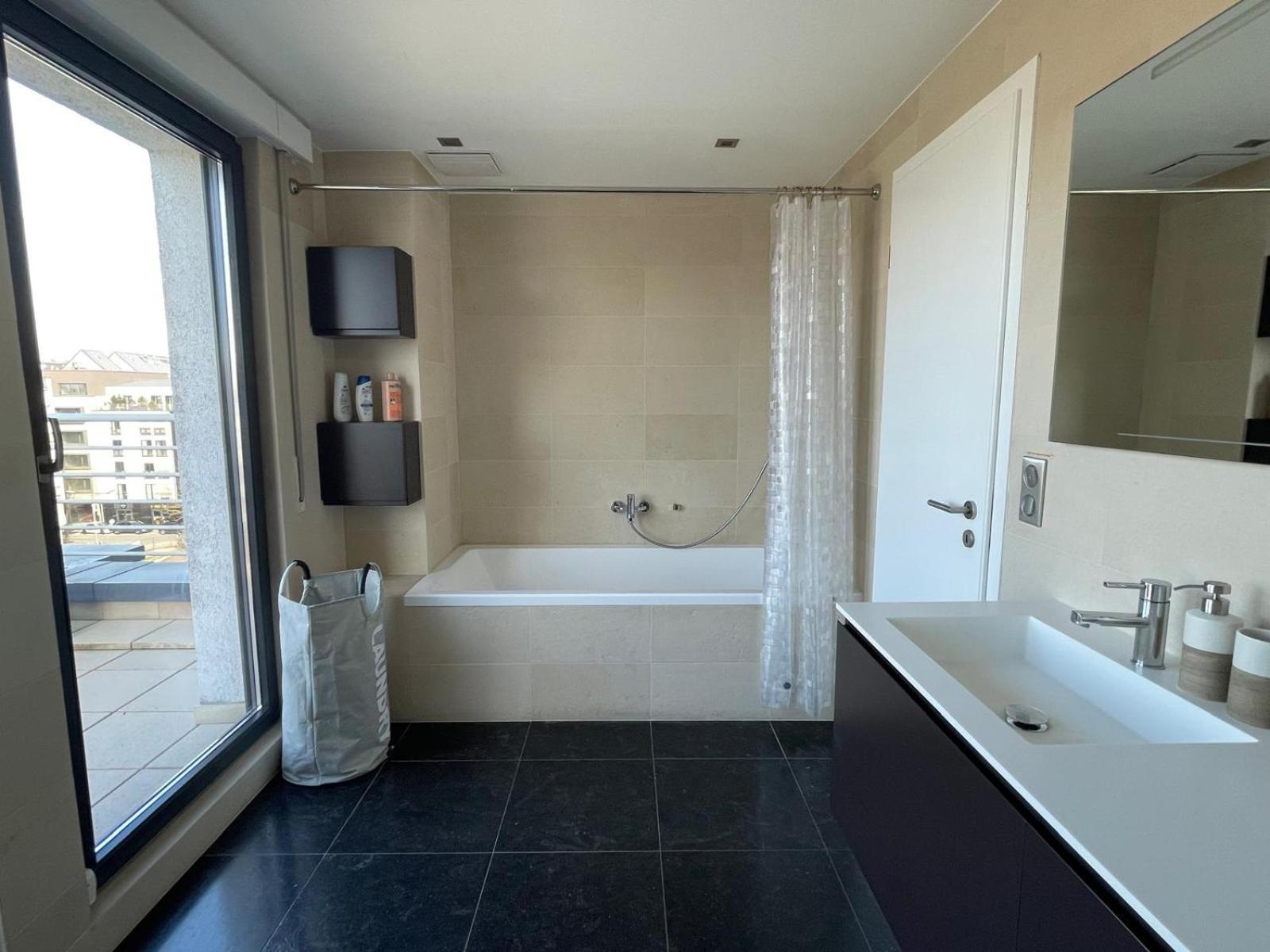 Ferienwohnung Lux Penthouse - Office, Terrace, Gym & Parking Luxemburg Exterior foto